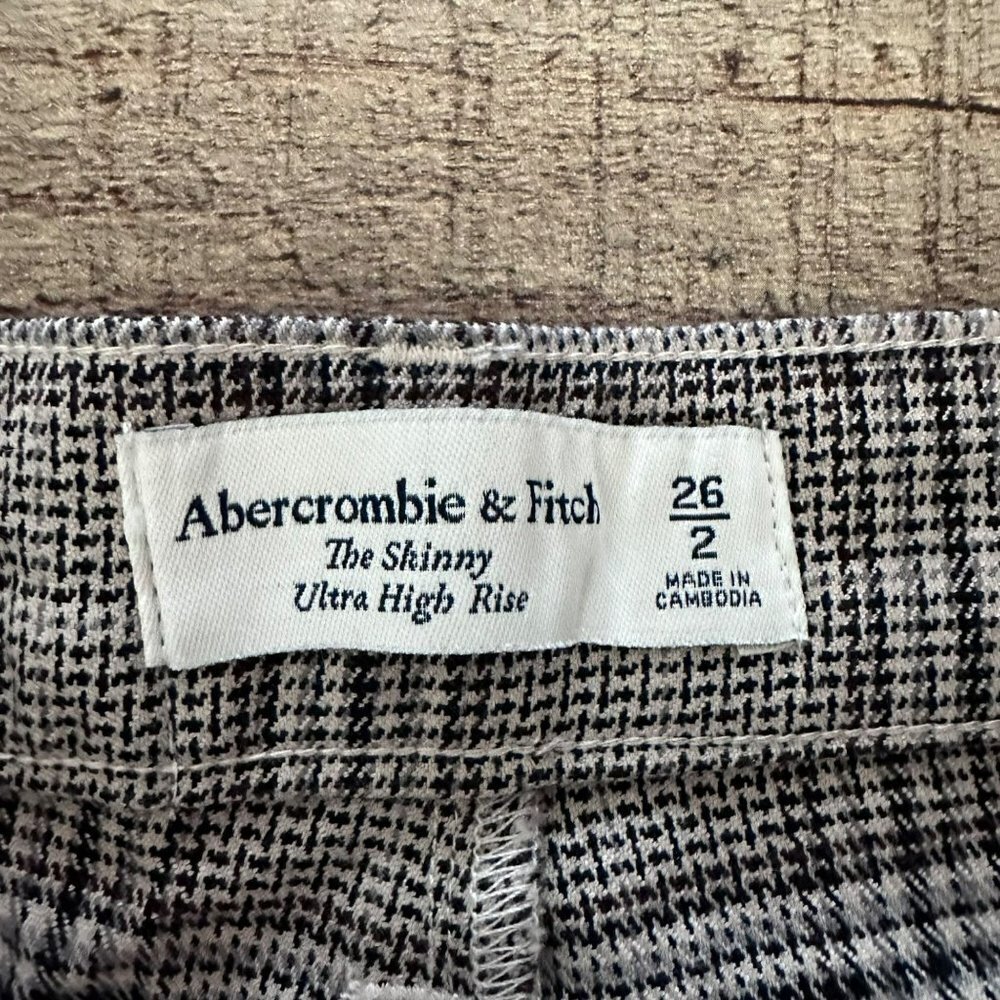 Abercrombie & Fitch Gray Plaid Skinny Pants - Picture 2 of 8